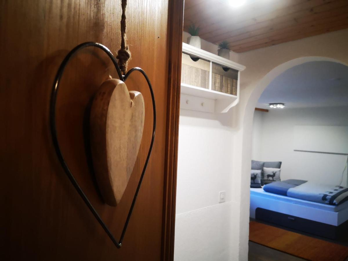 דירות זאמנאון Haus Crestas מראה חיצוני תמונה